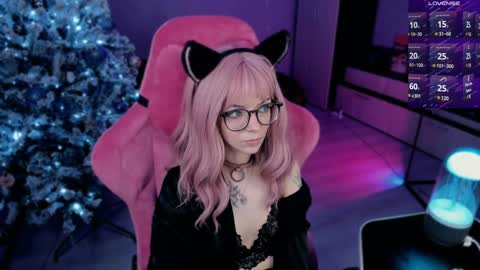 Snapshot of _black_fox__ chatting on 12-15-24, 09:20 Olivia Subscribe to my Fansly -   online show from 12-15-24, 09:20