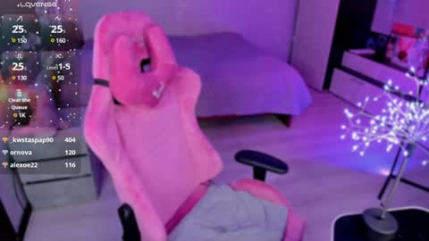 Snapshot of _black_fox__ chatting on 01-24-25, 11:45 Olivia Subscribe to my Fansly -   online show from 01-24-25, 11:45