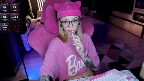 Olivia Subscribe to my Fansly -   online show from 04-28-26, 12:42