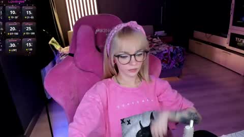 Olivia Subscribe to my Fansly -   online show from 05-13-26, 10:27