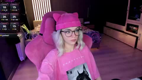Olivia Subscribe to my Fansly -   online show from 05-22-26, 11:21