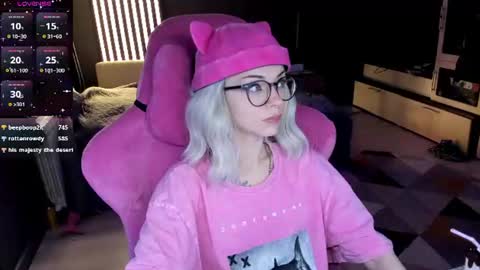 Olivia Subscribe to my Fansly -   online show from 07-02-26, 12:54