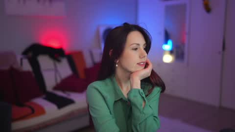 Lili online show from 02-20-26, 06:19