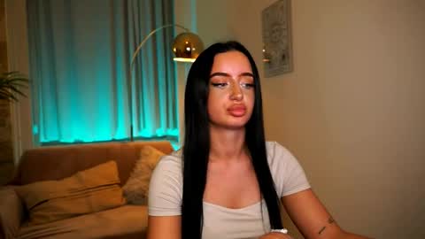 Pearl online show from 04-16-26, 07:47