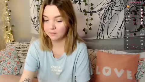 Elizabeth online show from 10-12-25, 07:18