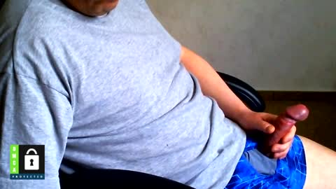 Snapshot of _buwe22_ chatting on 04-02-26, 11:30 Uwe online show from 04-02-26, 11:30