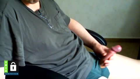 Snapshot of _buwe22_ chatting on 05-22-26, 10:32 Uwe online show from 05-22-26, 10:32