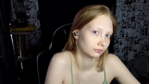 Snapshot of _caramel_milk_ chatting on 05-29-26, 03:26 Merlizz online show from 05-29-26, 03:26