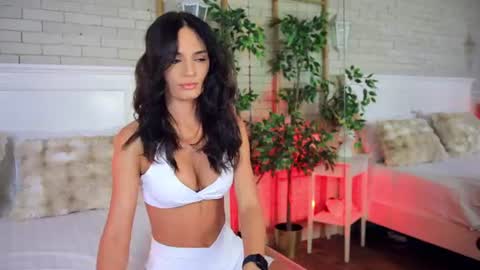 Snapshot of _carlawhite_ chatting on 06-19-26, 03:33 _carlawhite_ online show from 06-19-26, 03:33