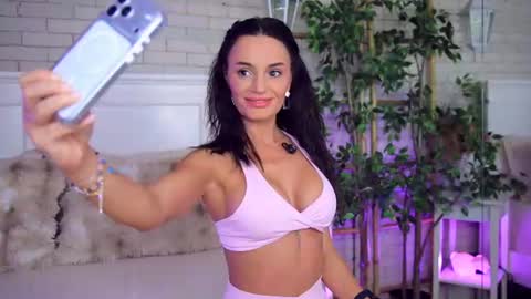 Snapshot of _carlawhite_ chatting on 07-30-26, 03:38 _carlawhite_ online show from 07-30-26, 03:38