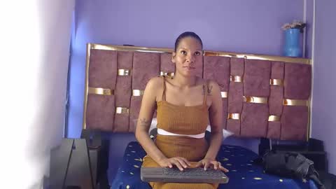 Caroline online show from 11-28-25, 12:08