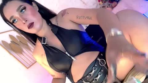 Snapshot of _caroline69 chatting on 02-07-26, 06:28 Caroline online show from 02-07-26, 06:28