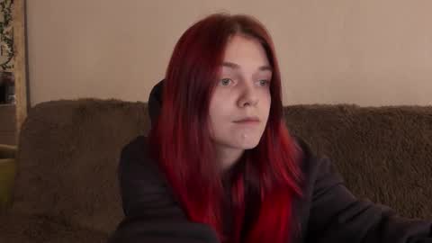 Caroline online show from 10-26-25, 01:28