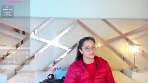 Caroline Sweet online show from 12-21-24, 11:01