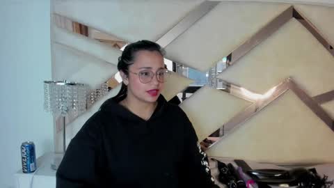 Caroline Sweet online show from 01-10-25, 10:28