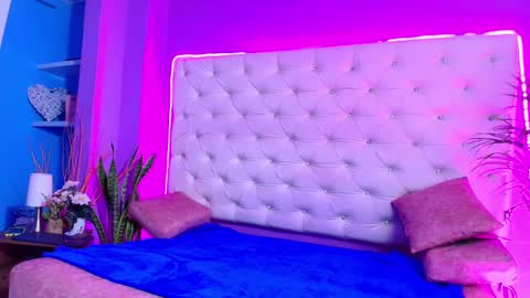 Caroline Sweet online show from 01-20-25, 01:39