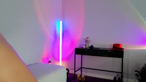 Snapshot of _cava_ chatting on 01-13-25, 11:30 Carol online show from 01-13-25, 11:30