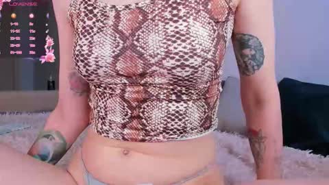 Snapshot of _ccrystaa_ chatting on 09-19-25, 07:10 Christina Chris online show from 09-19-25, 07:10