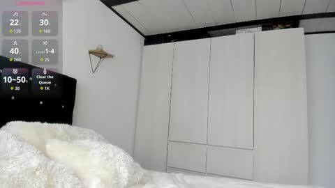 Bella  online show from 02-25-26, 09:24