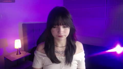 _charlotte_collins_ online show from 12-18-25, 02:45