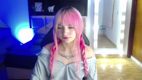 _charlotte_collins_ online show from 06-17-26, 03:46