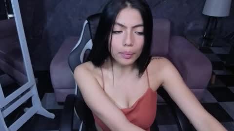 _charlottee_b online show from 03-21-26, 07:50