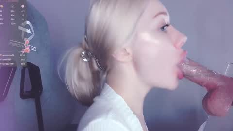 Snapshot of _chatur_babe chatting on 01-12-25, 06:05 Angelina online show from 01-12-25, 06:05