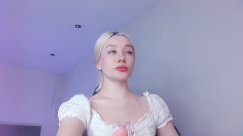 Snapshot of _chatur_babe chatting on 01-19-25, 08:41 Angelina online show from 01-19-25, 08:41