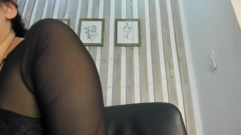Snapshot of _chloecollins chatting on 05-07-26, 12:32 Chloe Collins online show from 05-07-26, 12:32