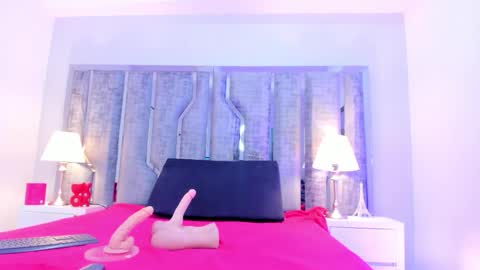 _ciara_benet_ online show from 10-09-25, 12:03