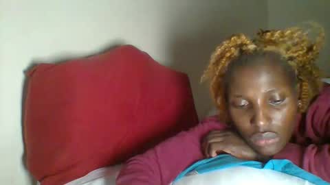 Snapshot of _clara01 chatting on 01-25-25, 11:34 clara online show from 01-25-25, 11:34