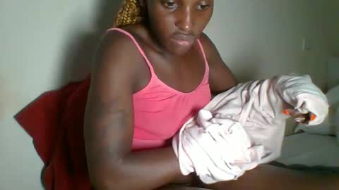 Snapshot of _clara01 chatting on 01-30-25, 10:08 clara online show from 01-30-25, 10:08