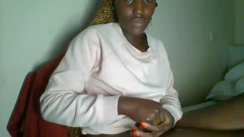 Snapshot of _clara01 chatting on 01-30-25, 01:10 clara online show from 01-30-25, 01:10