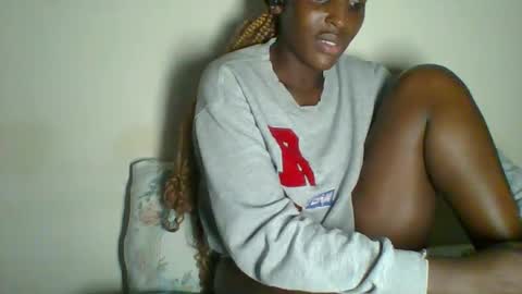 Snapshot of _clara01 chatting on 02-24-25, 06:36 clara online show from 02-24-25, 06:36