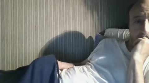 Snapshot of _col_t chatting on 06-02-26, 03:52 I hate social media Odio las redes sociales online show from 06-02-26, 03:52