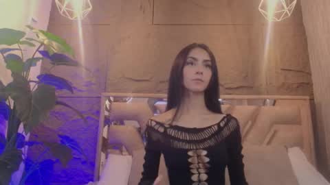 Snapshot of _coraliinee_ chatting on 05-14-26, 04:52 Coraline online show from 05-14-26, 04:52