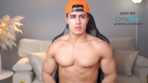 Snapshot of _cristianlopez chatting on 01-18-25, 06:21 50 OFF TODAY  onlyfans cristianlopezbf online show from 01-18-25, 06:21