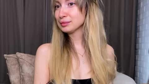 _crystal_moon_1 online show from 11-22-25, 10:09