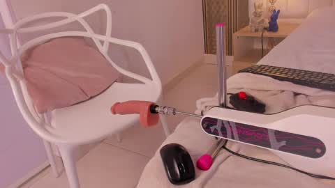 Dakota online show from 03-11-25, 01:16