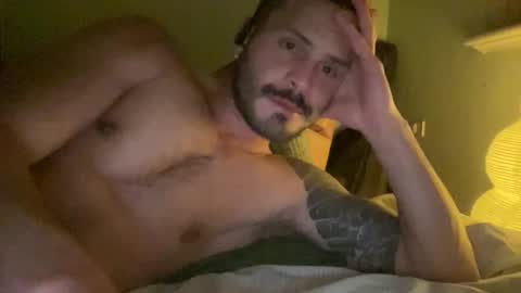 Snapshot of _dantecross_ chatting on 10-01-25, 04:02 _dantecross_ online show from 10-01-25, 04:02