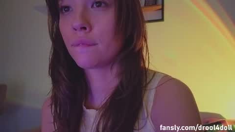 DemiDee online show from 06-15-26, 09:17