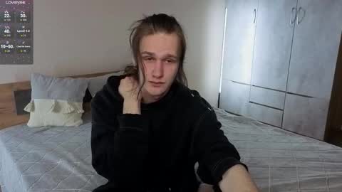 _dream_boys_ online show from 11-17-25, 10:37