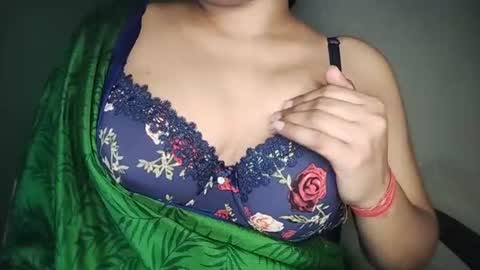 Snapshot of _dreamgirl_0 chatting on 06-24-26, 05:50 _dreamgirl_0 online show from 06-24-26, 05:50