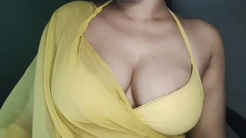 Snapshot of _dreamgirl_0 chatting on 06-25-26, 10:09 _dreamgirl_0 online show from 06-25-26, 10:09