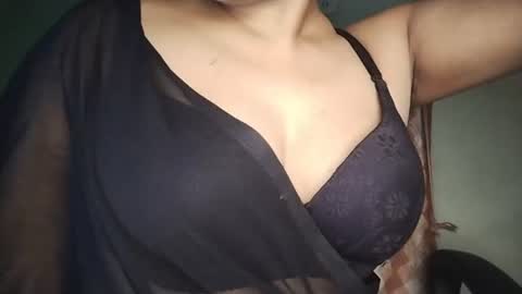 Snapshot of _dreamgirl_0 chatting on 06-27-26, 12:22 _dreamgirl_0 online show from 06-27-26, 12:22