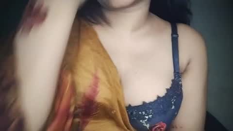 Snapshot of _dreamgirl_0 chatting on 07-06-26, 12:40 _dreamgirl_0 online show from 07-06-26, 12:40