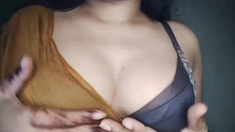 Snapshot of _dreamgirl_0 chatting on 07-13-26, 10:29 _dreamgirl_0 online show from 07-13-26, 10:29