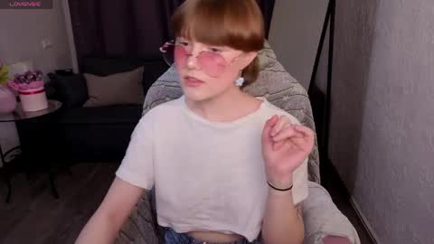 Luna    online show from 03-30-26, 01:45