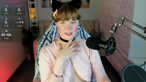 Snapshot of _dreamlunaa_ chatting on 06-08-26, 08:42 Luna online show from 06-08-26, 08:42
