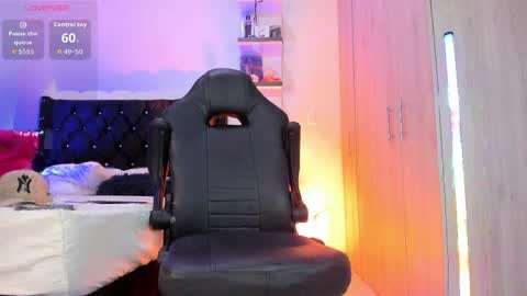 Duriel online show from 04-04-26, 08:28